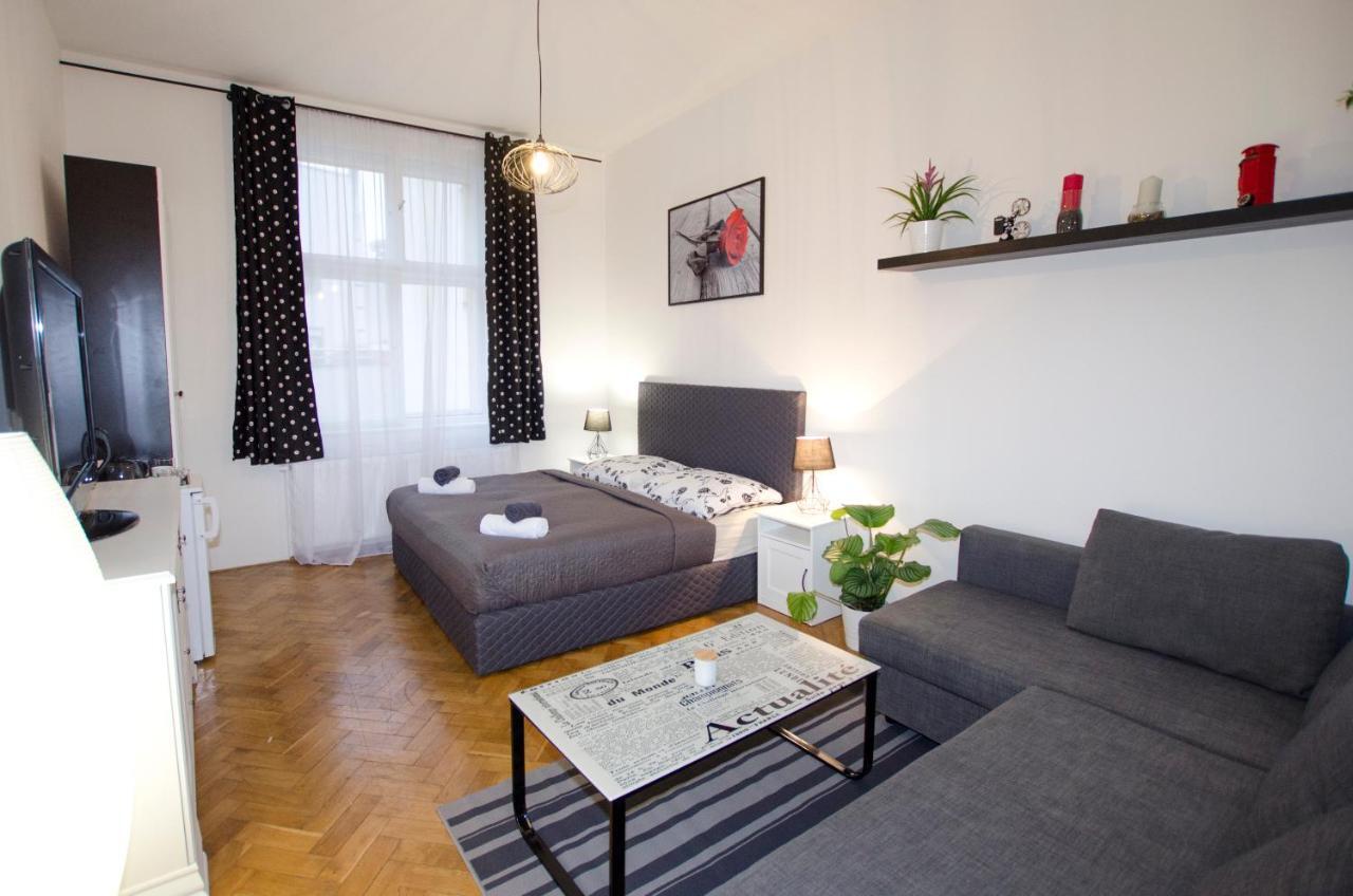 Exlusive Apartment Paris Style ปราก ภายนอก รูปภาพ